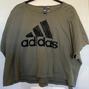 Adidas cropped top short sleeve loose fit